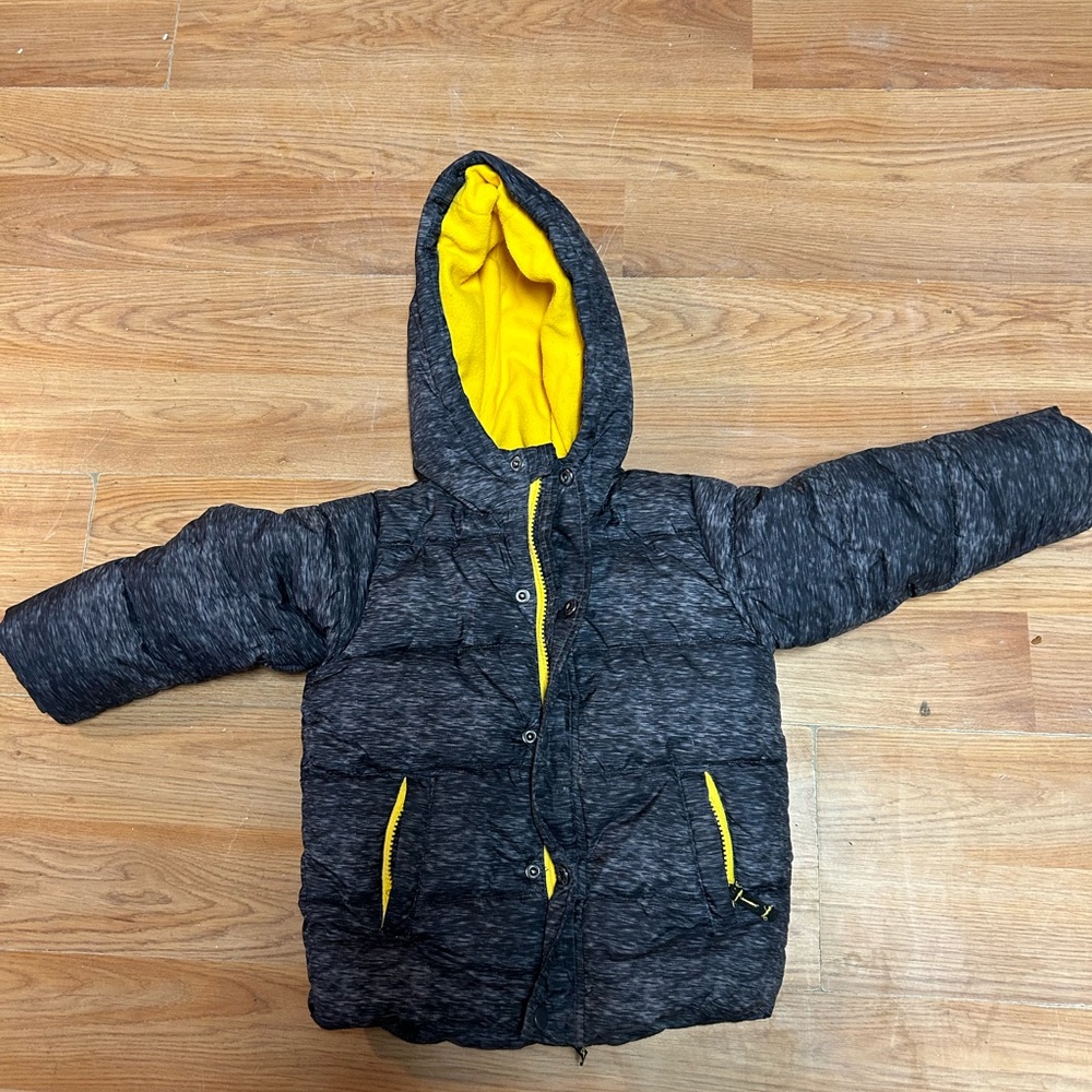 Boys winter jacket size 3T